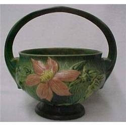 Roseville basket "Clematis" 1944, pink flower on green ground, Roseville in relief on bottom 389-...