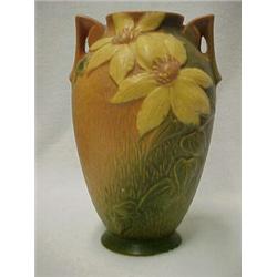 Roseville vase "Clematis" on tan ground 110-9" (1944), marked Roseville in relief on bottom Es...