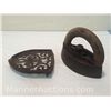 Image 2 : Antique sad iron with removable handle and trivet