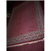 Image 2 : GORGEOUS HAND WOVEN BURGANDY AREA RUG 133 X95