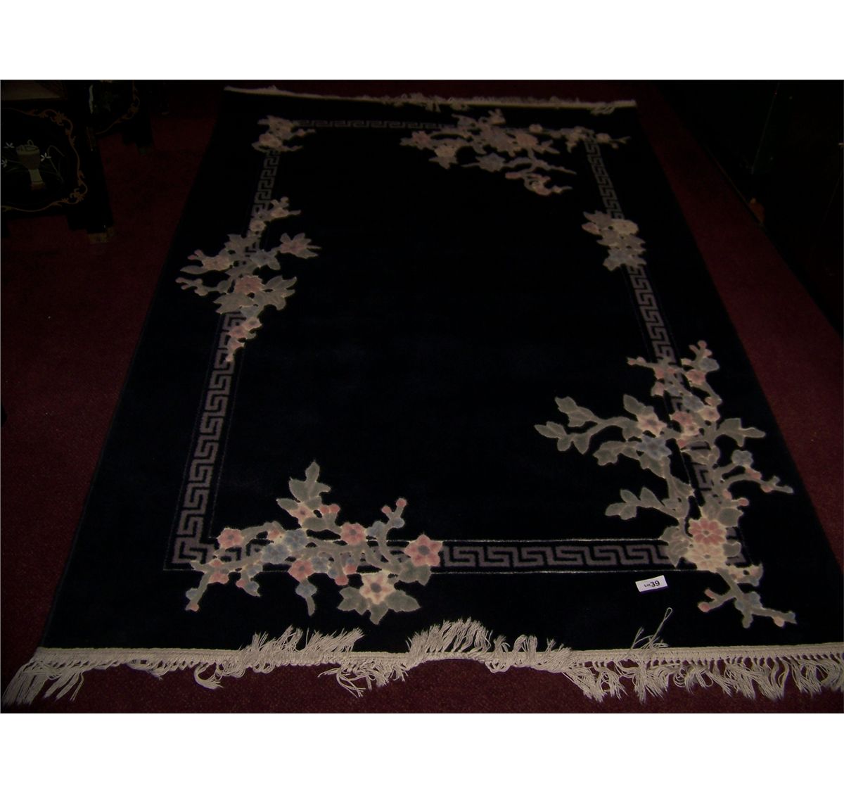 STYLISH BLACK & WHITE WOVEN LARGE AREA RUG, WITH FLORAL PATTERN 68IN X 9FT