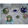 Image 2 : LOT OF (6) HAND BLOWN FINE ART GLASS PAPER WEIGHTS