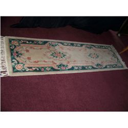 CREAM COLOR & FLORAL PATTERN RUNNER