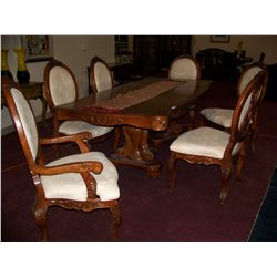 FINE, LIKE NEW DINING ROOM TABLE WITH (6) UPHOLSTERED CHAIRS