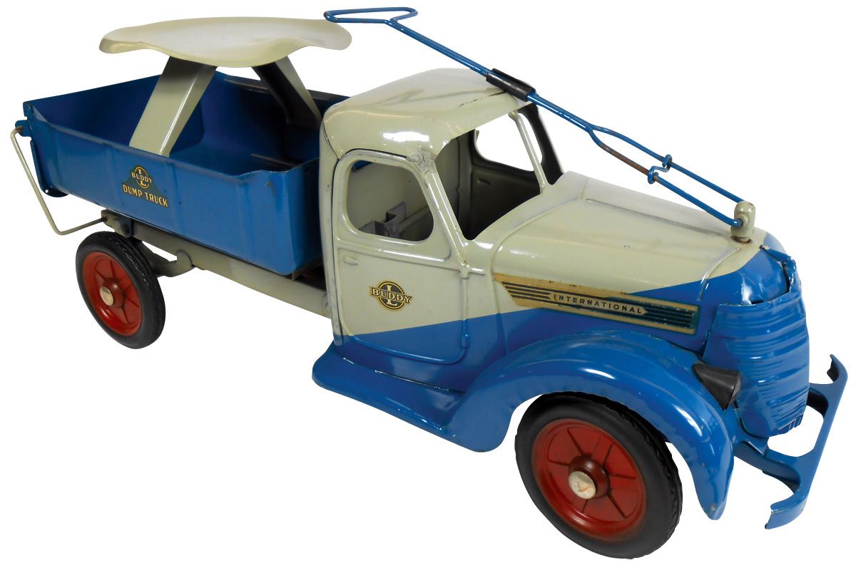 Toy truck, Buddy L RideOn Dump Truck, International cab w/dualtone