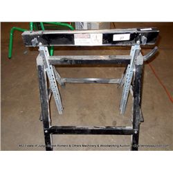 HEIGHT ADJUSTABLE ROLLER STAND