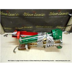 LOT: CAULKING GUNS (3X THE MONEY)