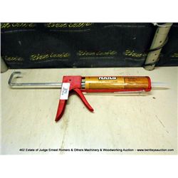 CAULKING GUN