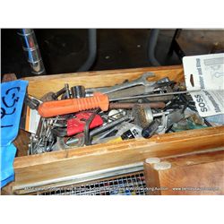 BOX: HAND TOOLS