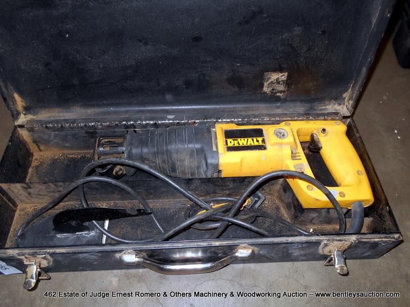 DEWALT DW304 RECIPROCATING SAW