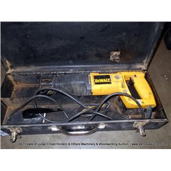 DEWALT DW304 RECIPROCATING SAW