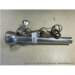 FLASHLIGHT & WORK BENCH LIGHT