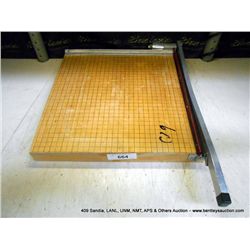 PAPER CUTTER