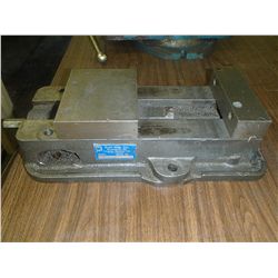 Kurt D675 Machine Vise