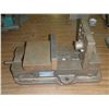 Image 1 : Kurt D675 Machine Vise