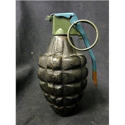 WWII FRAGMENT PINEAPPLE GRENADE--INERT--COMPLETE TOP