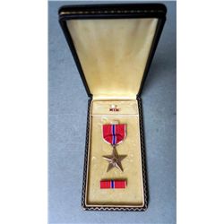 ORIG WWII BRONZE STAR MEDAL W/RIBBON BAR & LAPEL PIN