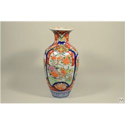 Chinese 19th C. - Japanese Export Ware Vase - Imari Palette C. 1875