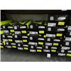 Image 1 : 32 Sketchers Golf Cleets - 32 Times the Money
