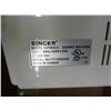 Image 2 : Singer Sewing Machine