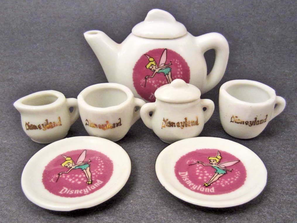 VINTAGE DISNEYLAND TINKER BELL 8 PIECE MINIATURE TEA SET