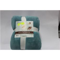 ULTRA - PLUSH BLANKET ON CHOICE: TORQUOISE