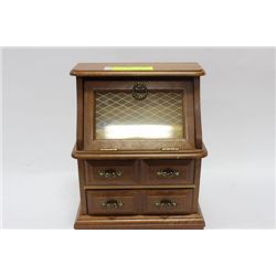 OPEN TOP JEWELRY BOX WITH CONTENTS