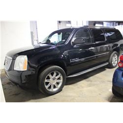 2007 GMC YUKON DENALI -KMS UNKNOWN BUYER BEWARE