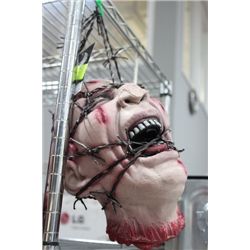 HALLOWEEN HANGING HEADS AS THEY COME