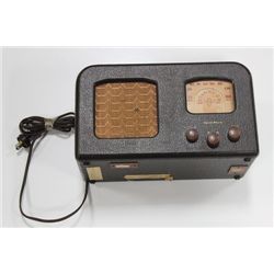 1940'S STEWART WARNER RADIO