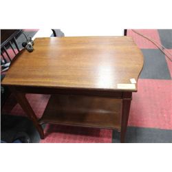 ANTIQUE WOOD END TABLE