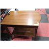Image 1 : ANTIQUE WOOD END TABLE