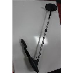 PROSPECTOR 100 METAL DETECTOR
