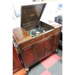 ANTIQUE 1929 VICTROLA VV4-40, ORTHAPHONIC FLOOR