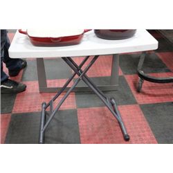 SMALL COLLAPSIBLE UTILITY TABLE
