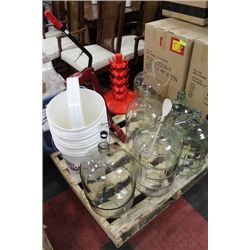 WINE AND BEER MAKING KIT, W/ 6 CARBOYS, CAPPER,