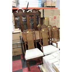 ESTATE BUFFET AND HUTCH W TABLE AND 6 WICKER