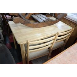 KITCHEN TABLE W/ 4 CHAIRS