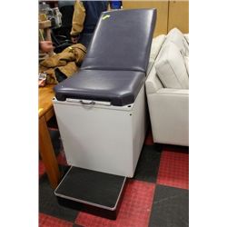 DOCTORS EXAMINING TABLE