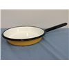 Image 1 : Enamel Frying Pan (made in Poland) (9.5" diameter)
