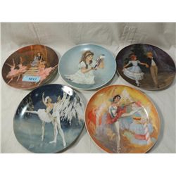 LOT 5 VILETTA DECORATIVE PLATES NUTCRACKER BALLET