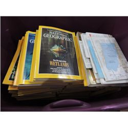 LARGE BOX LOT NATIONAL GEOGRAPHIC MAGAZINES