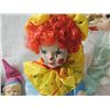 Image 3 : LOT 4 MIXED CLOWN PORCELAIN DOLLS