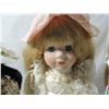 Image 3 : LOT 3 PORCELAIN DOLLS