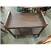 Image 2 : VINTAGE MOVEABLE TV STAND ON WHEELS