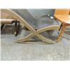 Image 3 : ANTIQUE FOOT ROCKER