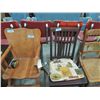 Image 2 : SMALL SIMPLE DARK WOOD CHAIR