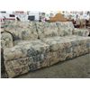 Image 2 : FLORAL SOFA