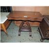 Image 1 : BEAUTIFUL SIDE TABLE
