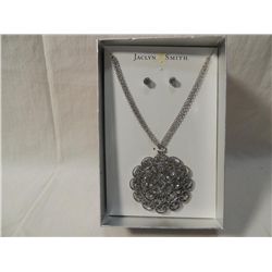 JACLYN SMITH NECKLACE & EARRINGS